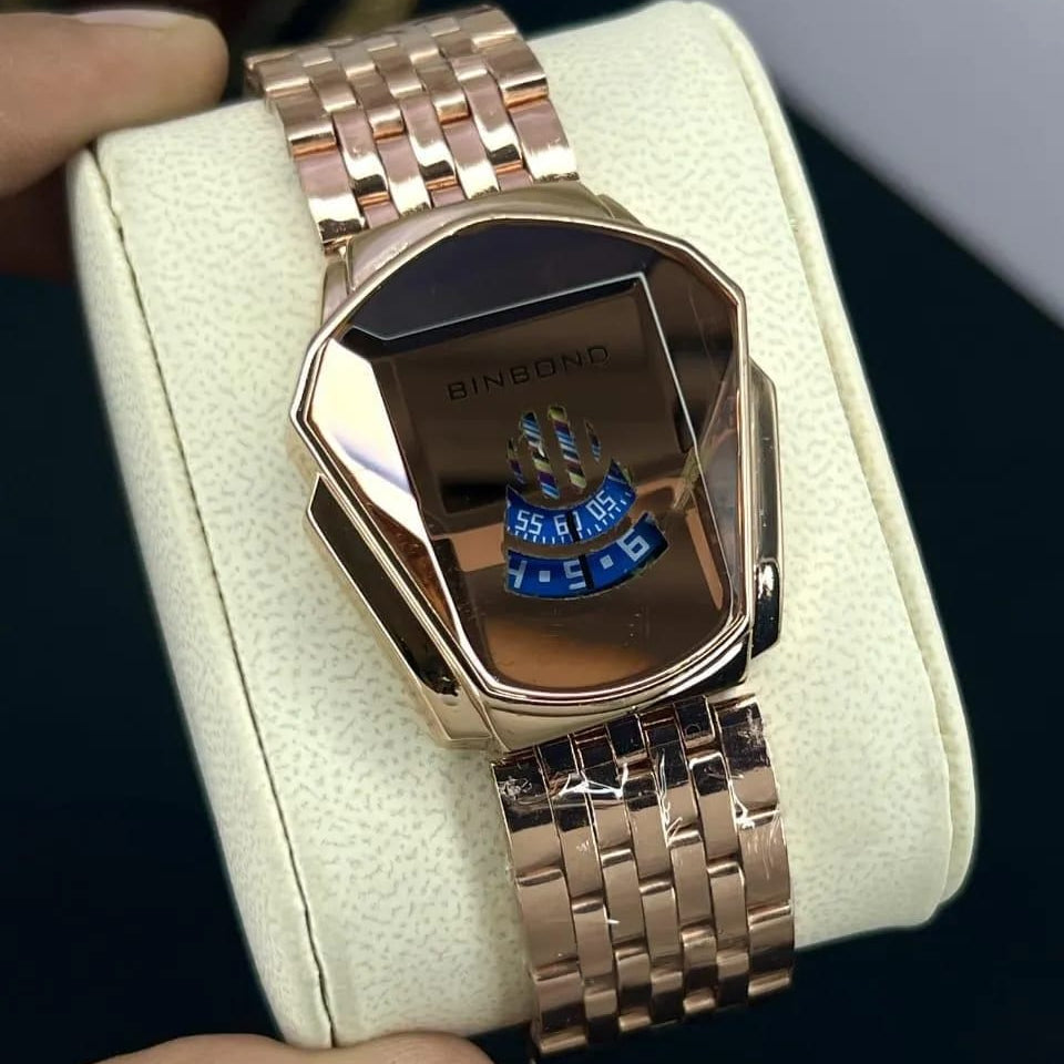 Stylish Mens Quartz Watch With Chain Strap Elegant Durable Quality Reliable Performance Timeless Design - Golden